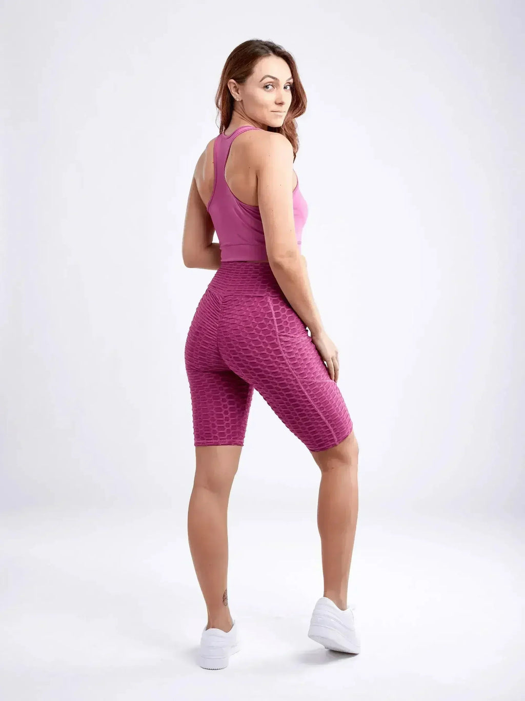 Racerback Training Crop Tank – Lightweight & Breathable for Workouts