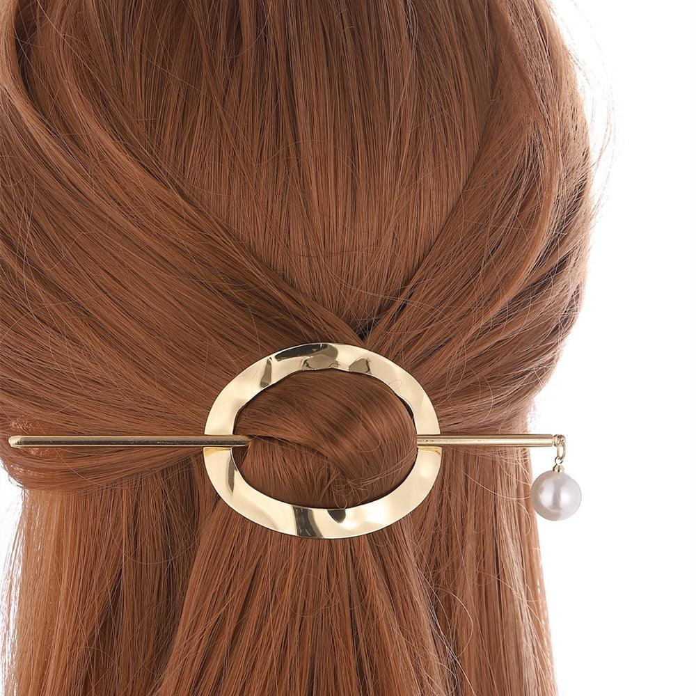1 Pcs Women Metal Hairpin Retro Style Hair Sticks Hair Bun Cage with Stick Minimalist Hollow Vintage Hair Clips Fashion Hair Accessories for Women