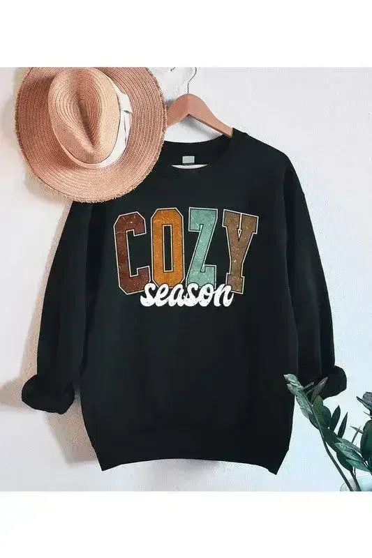 Unisex Fleece Sweatshirt - Cozy Graphic Tee | Femstylo