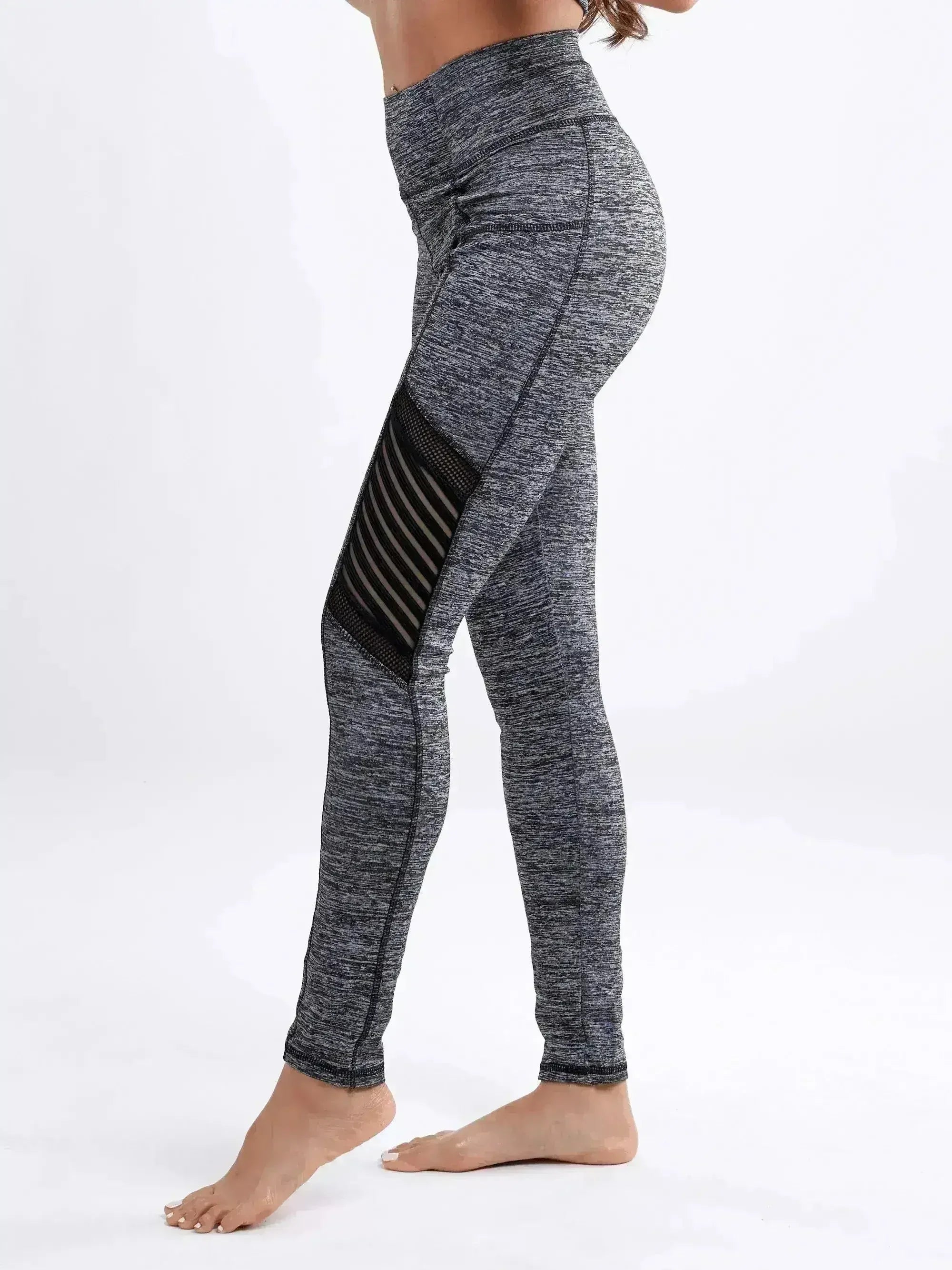 High-Waisted Pilates Leggings with Side Pockets & Mesh Panels