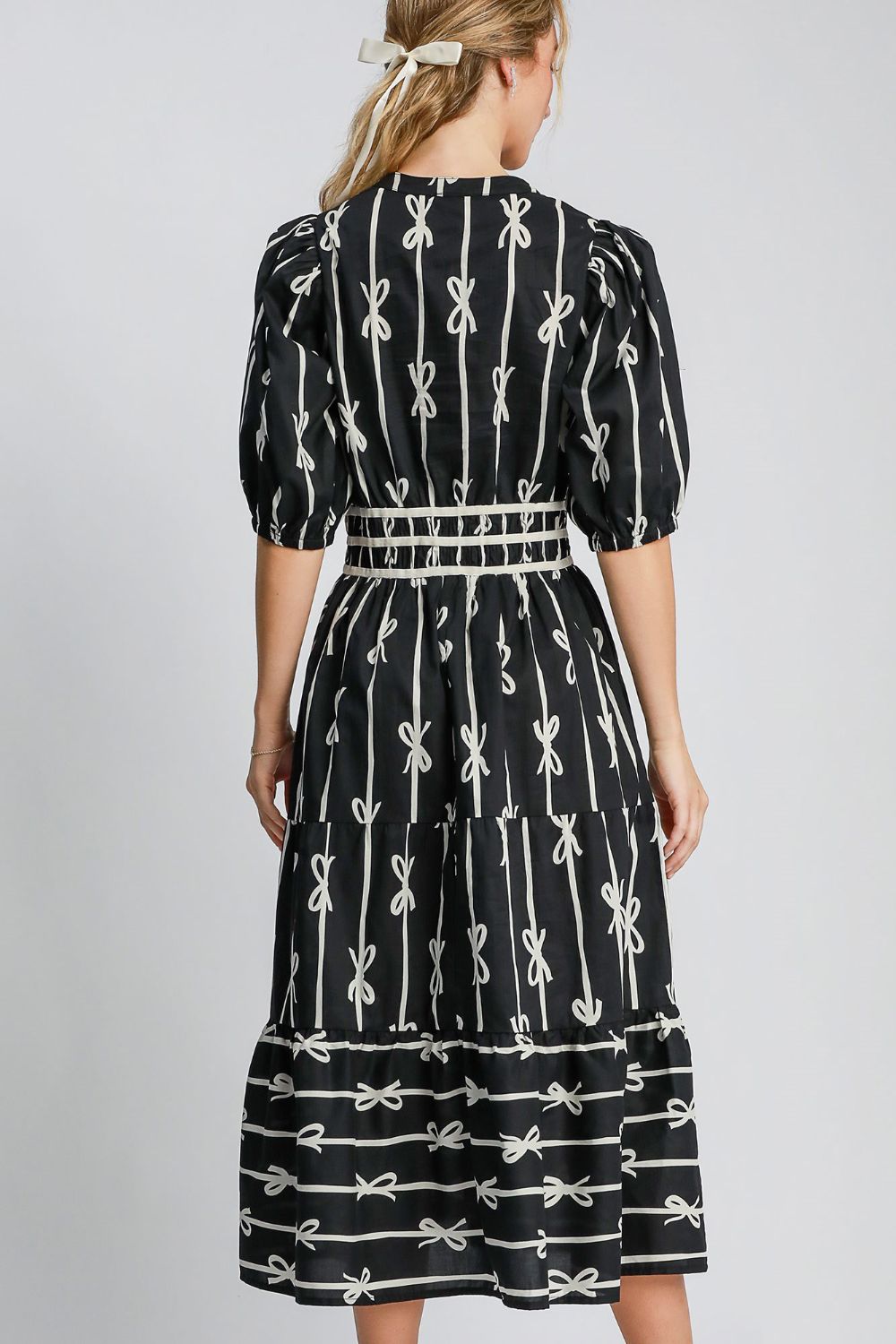 Bow Tie Print Notched Contrast Velvet Trim Midi Dress–Elegant Bow Tie Print, Modern Notched Neckline, Luxurious Velvet Trim, Sophisticated Midi Dress for Special Events