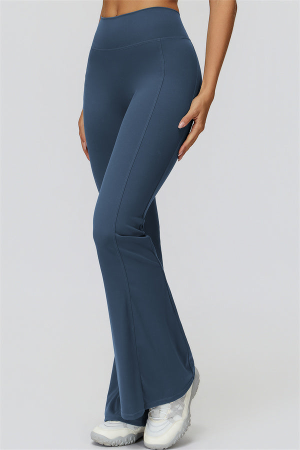 The Fyra Crop Tank Flared Leggings 2-Piece Set