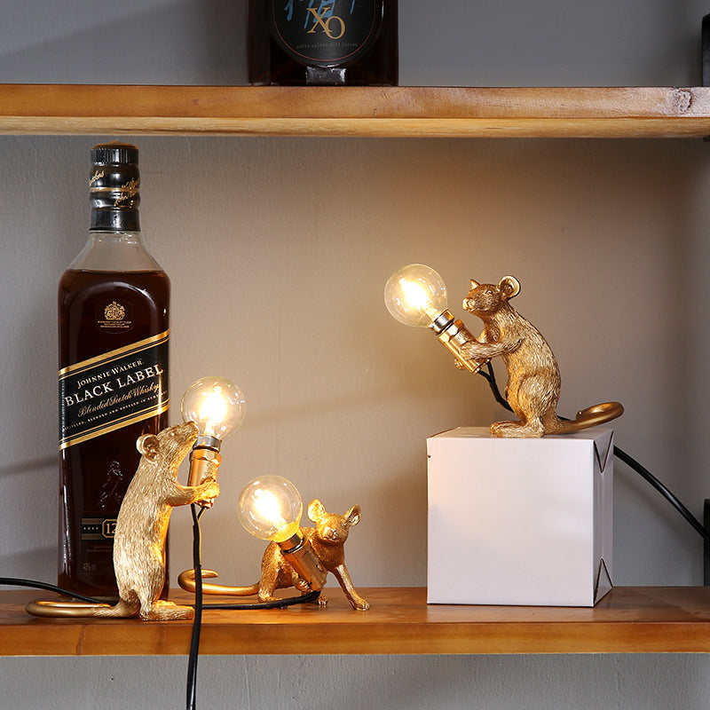 Postmodern Resin Animal Rat Mouse Table Lamp Small Mini Mouse Cute LED Night Lights Home Décor Desk Lights Bedside Lamp Decorative Table Lamp Cute Study Lamps for Bedroom Décor (