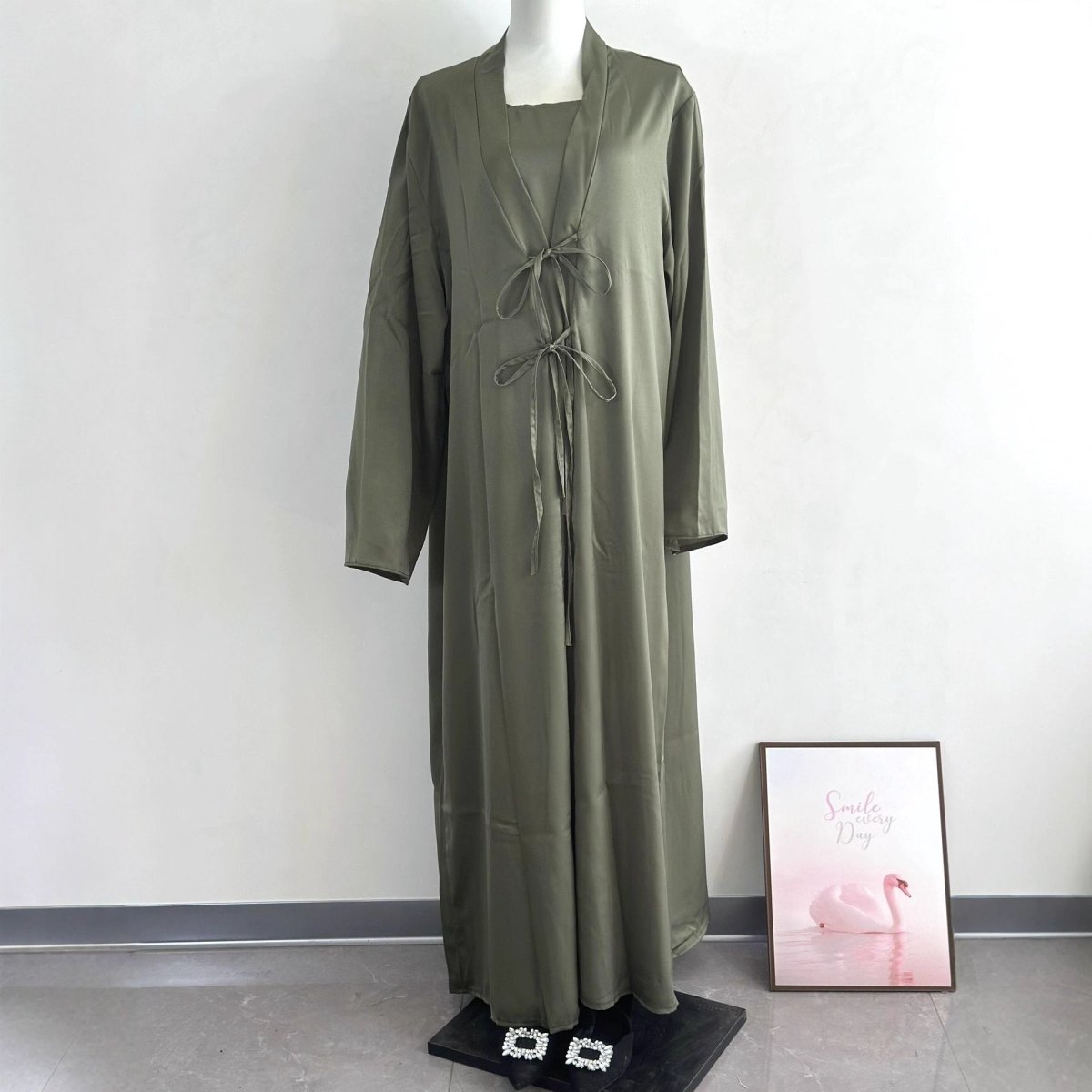 2-Piece Satin Open Abaya Set(MOA317)