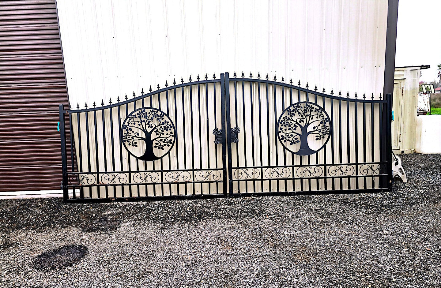 20x8 ft Steel Dual Swing Driveway Gate