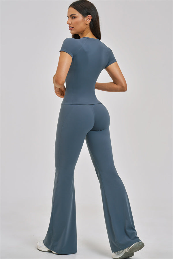 The Zenith T-shirt Flared Leggings 2-Piece Set