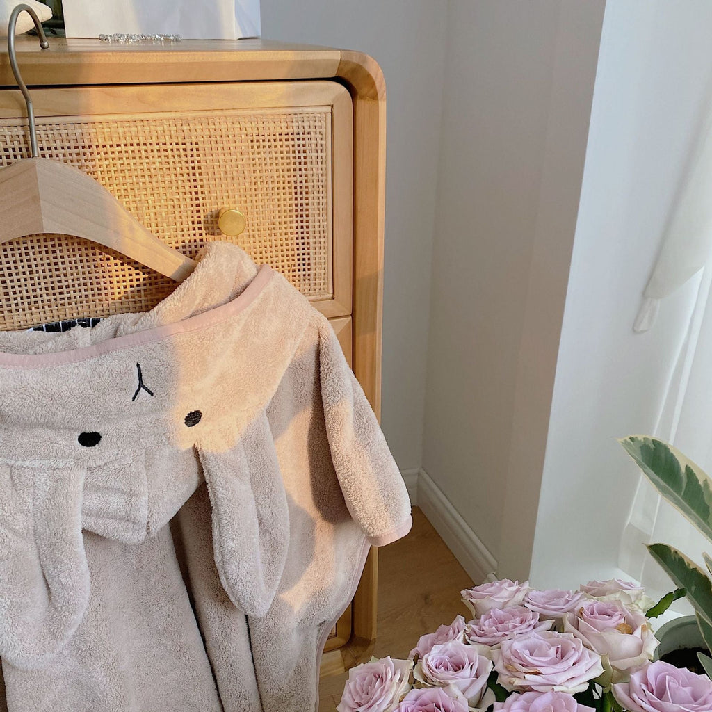 Trendy Rabbit Cartoon Bathrobes For Girls Boys Unisex Soft Hooded And Comfortable Kids Vintage Design Bathrobes