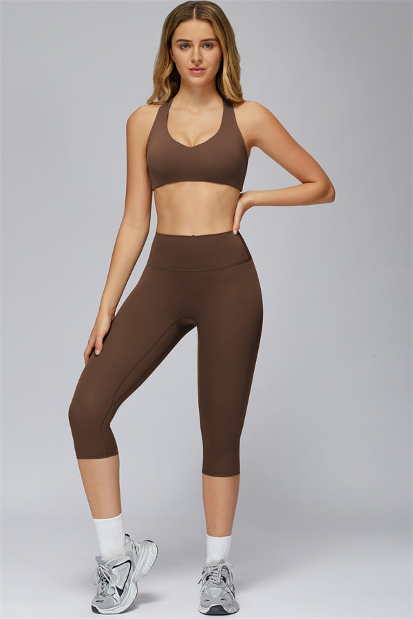The FlexCore Sports Bra Capri Leggings 2-Piece Set