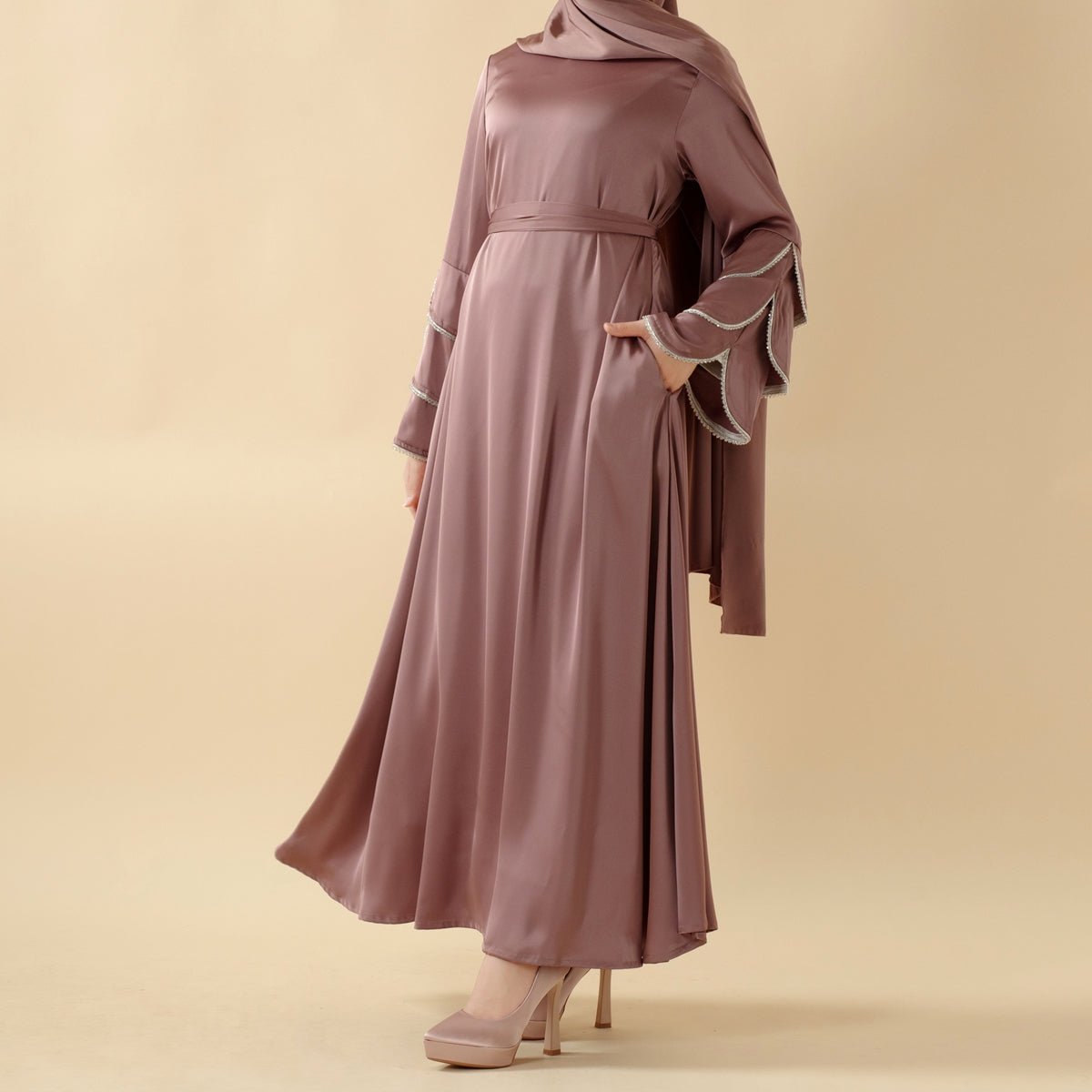 3-Layer Diamond Ruffle Sleeve Abaya With Pockets (MA040)