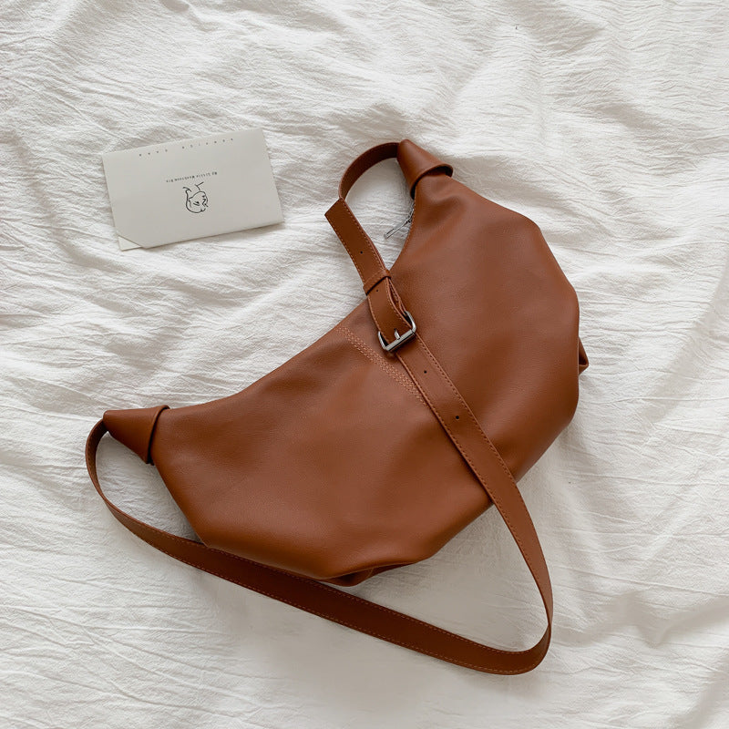 New PU Leather Shoulder Bag for Women Designer Wide Belt Handbags with Chain For LadiesWomen'S Big Bag Spring New Fashion Korean Leisure Half Round Women'S Bag Simple Large Capacity One Shoulder Oblique