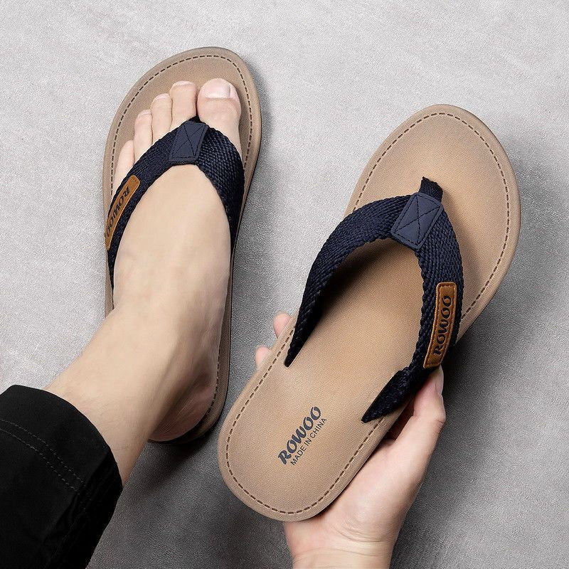 Comfortable Casual Summer Flip- Flops Men Beach Slippers Sandals Simple Luxury Design Indoor Non-Slip Black Flip Flops