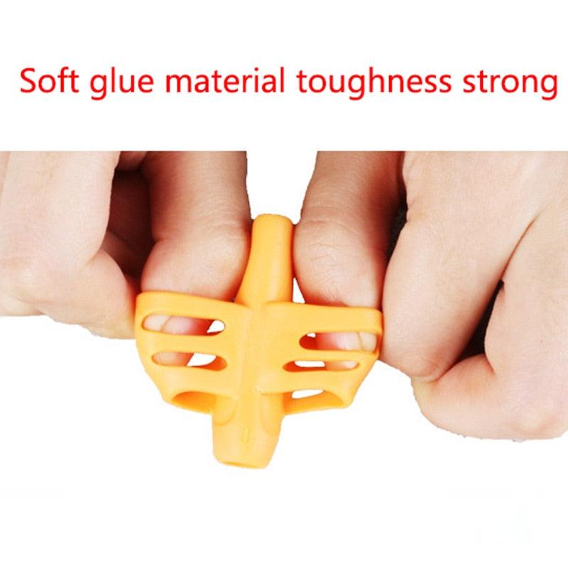 3Pcs/Set Soft Silica Pencil Grasp Two-Finger Gel Pen Grips Children Writing Training Correction Tool Pens Holding for Kids Gifts Children's School Supplies Triangular Correction Children's Writing Tool