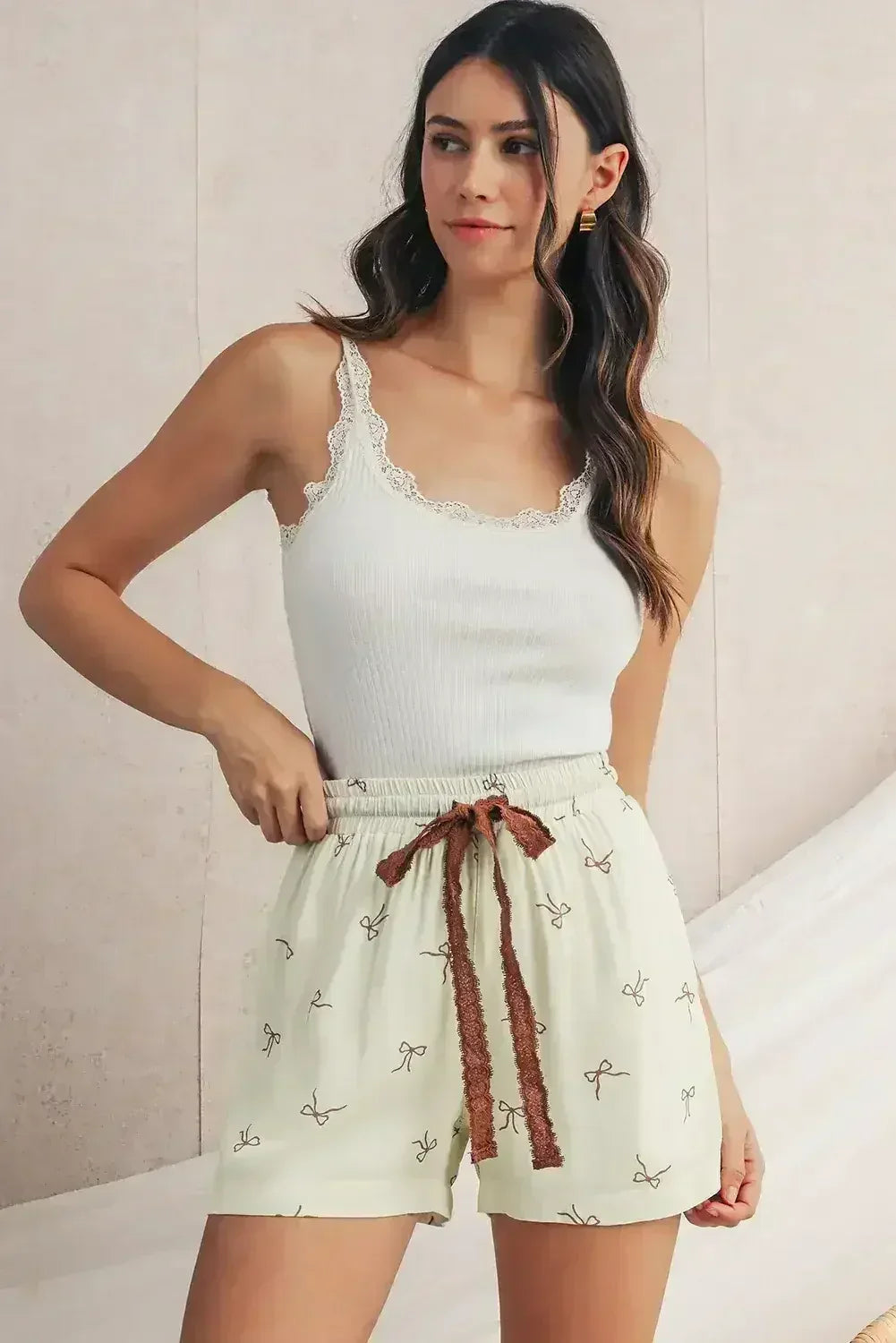 White Bow Pattern Lace Tie Elastic Waist Shorts