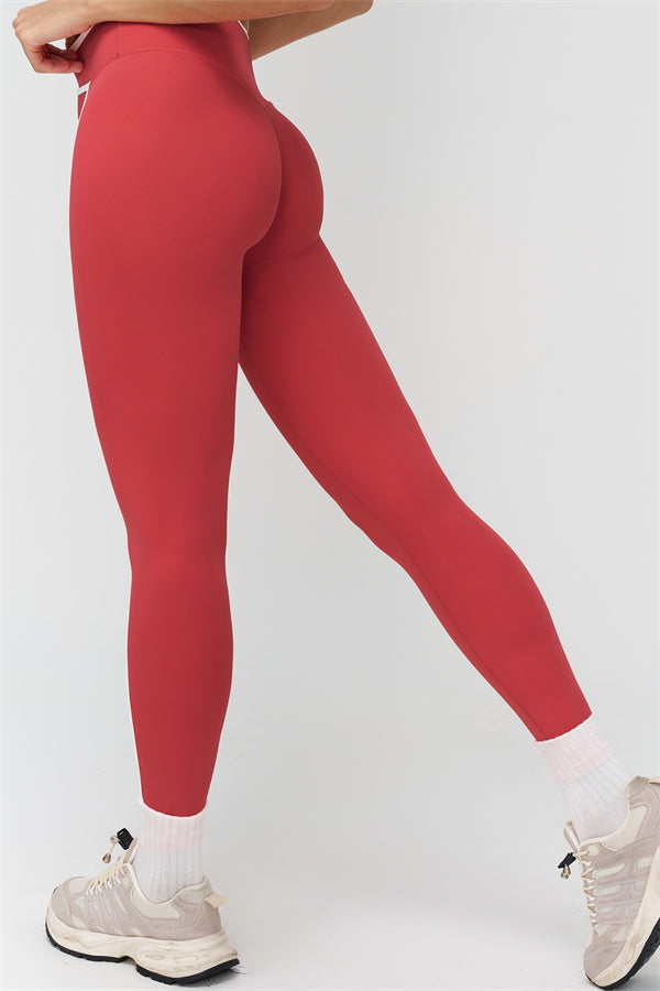 The Crave Contrast Sports Bra Leggings 2-Piece Set
