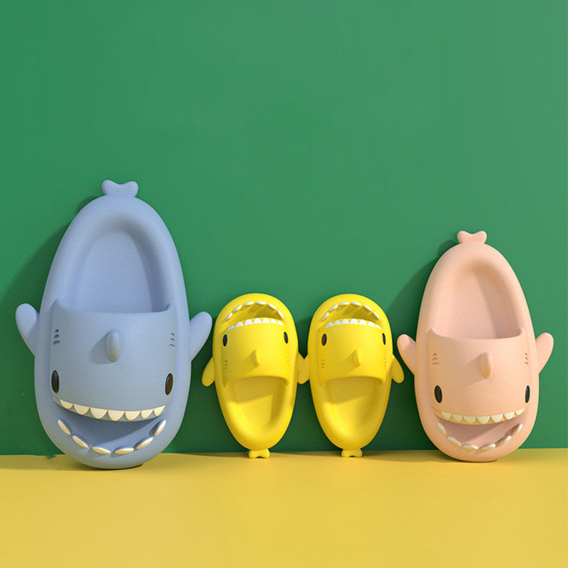 New Summer Slippers Lovely Shark Shape Slides Outdoor Women Shoes Kids Children Flip Flops Lightweight Open Toe Beach Pool Slides Sandals Shark Shower Slipper Toddler Non-Slip Summer Slippers Water Shoes