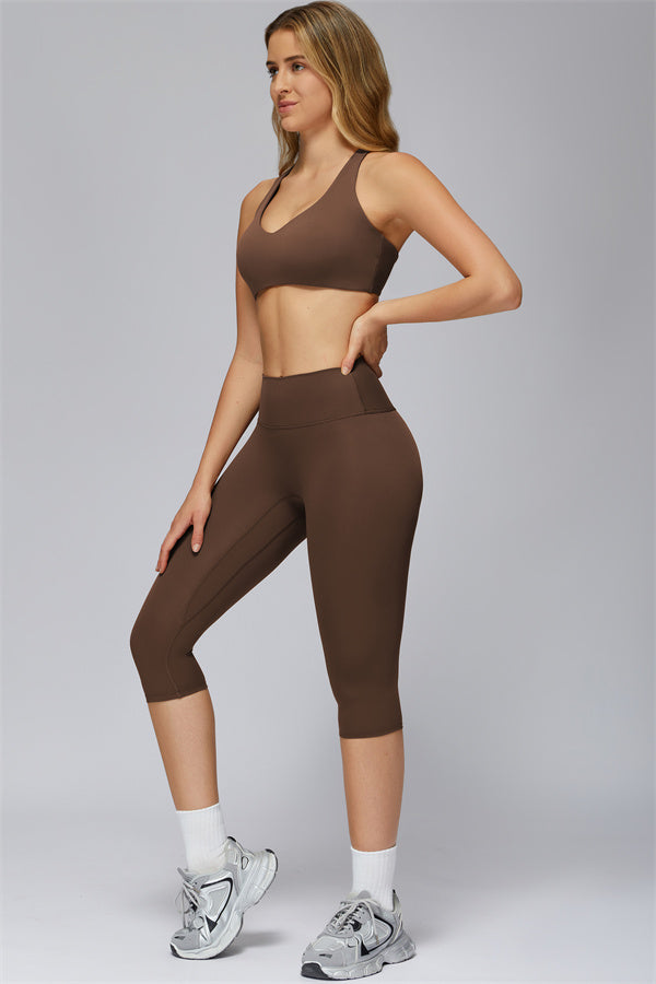 The FlexCore Sports Bra Capri Leggings 2-Piece Set