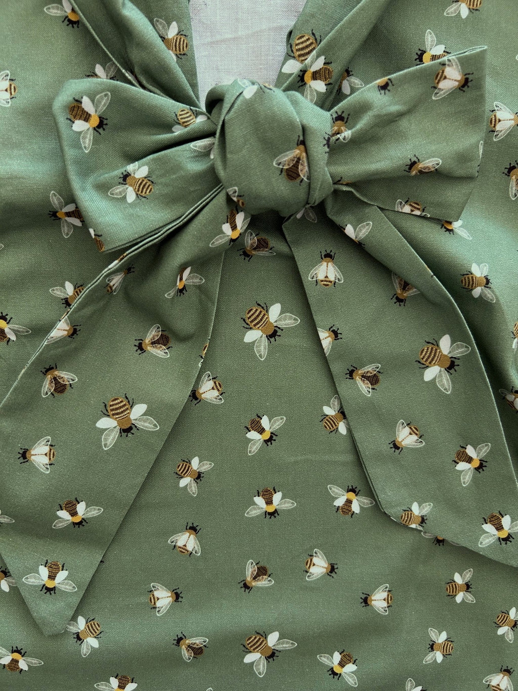 Bee Bow Top - 4X only, 1 left!