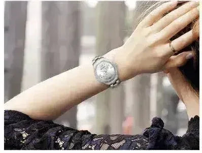 CHARLOTTE Womens Classic Watch | 550791