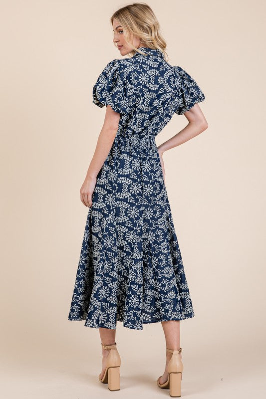 Natural Leaf Pattern Eyelet Lace Puff Sleeve Dress For Women – Elegant and Feminine Eyelet Lace Dress with Puff Sleeves