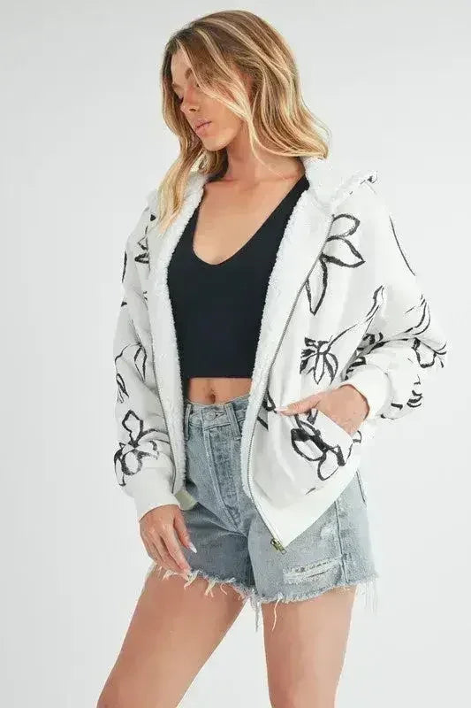 Aemi + Co Flower Sherpa Hoodie - Zip-Up & Cozy | S-L | Femstylo