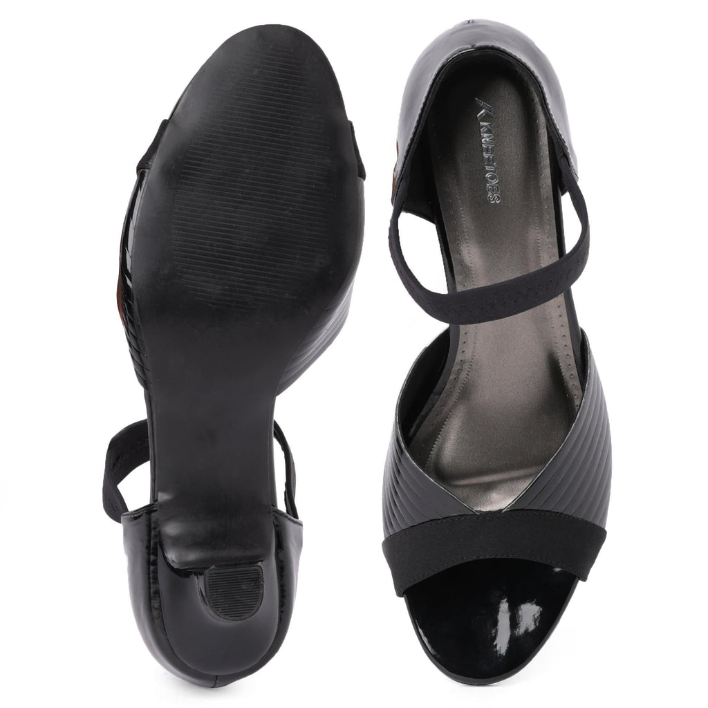 Endura - Black Kitten Heels