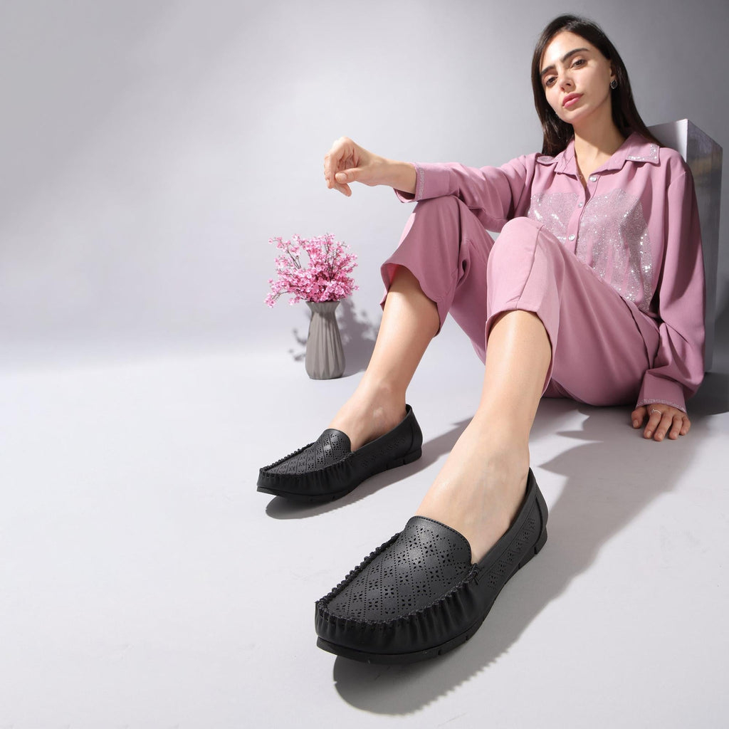 Aveline - Black Loafers