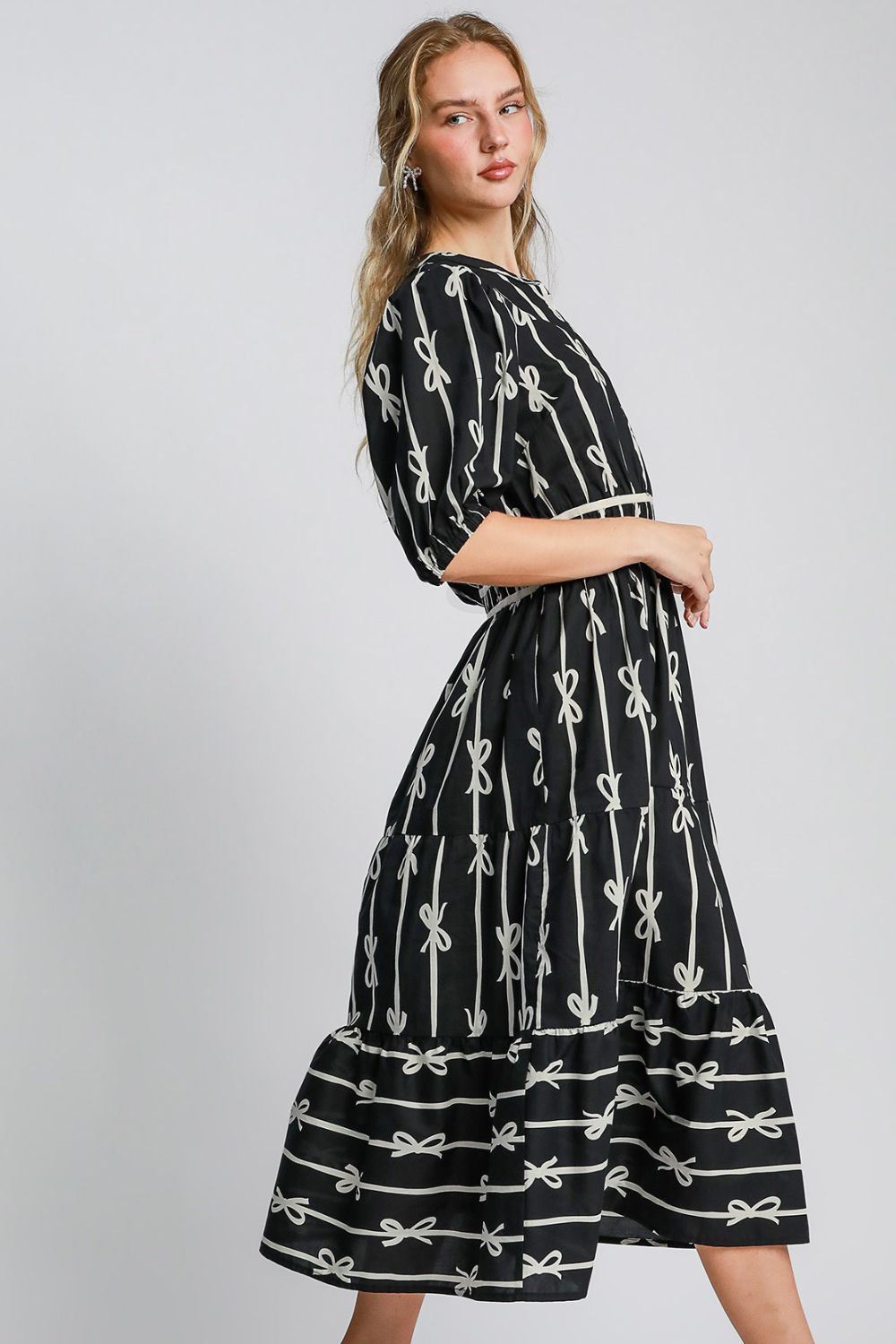 Bow Tie Print Notched Contrast Velvet Trim Midi Dress–Elegant Bow Tie Print, Modern Notched Neckline, Luxurious Velvet Trim, Sophisticated Midi Dress for Special Events