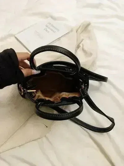 Stylish Suede Handbag – Adjustable Strap & Dual-Use Design