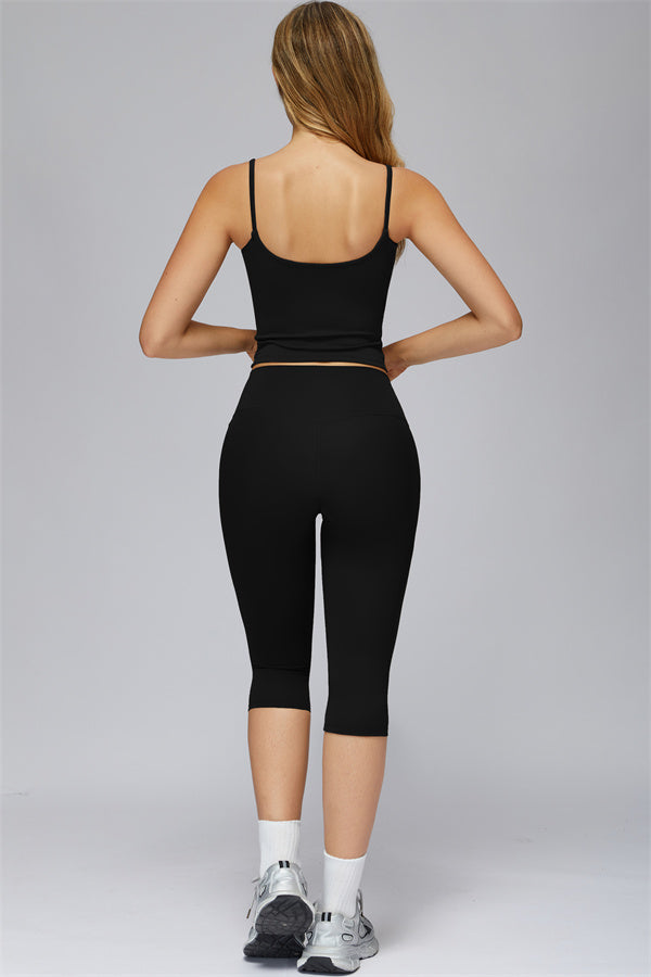 The FlexCore Capri Leggings