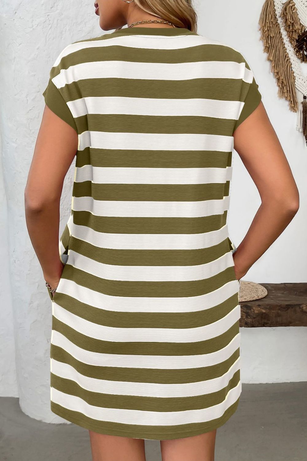 Simple Contrast Striped Round Neck Short Sleeve Mini Dress Casual & Comfortable Everyday Dress for Women