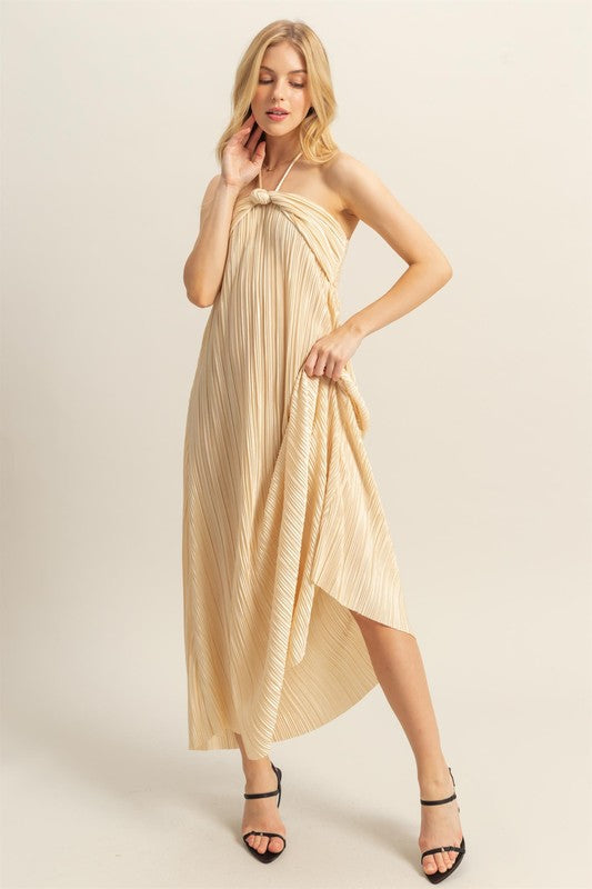 Knotted Detail Halter Neck Flowy Maxi Dress Elegant and Chic Halter Neck Dress with Flowy Maxi Length for Formal Events