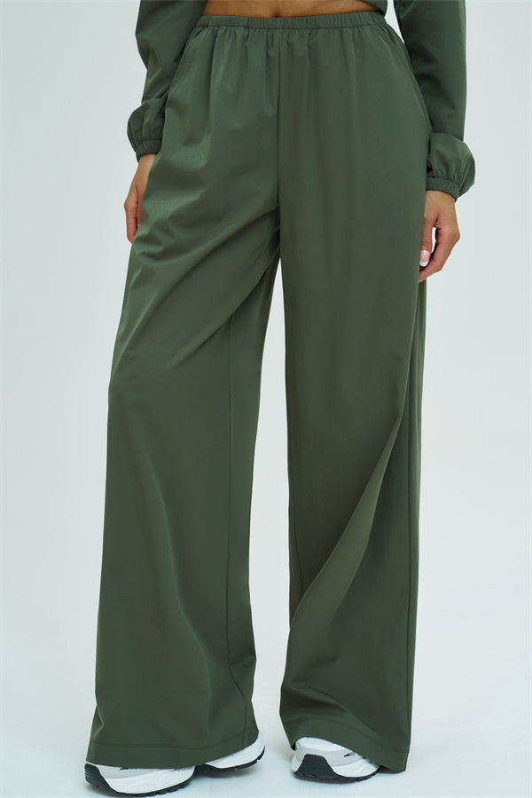 The Svelte UV protection Crop Hoodie Sweatpants 2-Piece Set