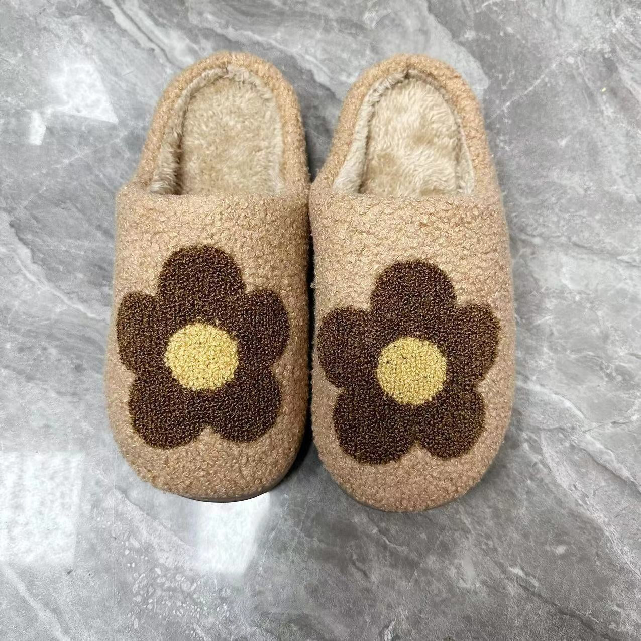 Women Smiley Slippers Fluffy Home Warm Fur Slippers Smiley Face Household Couple Slippers Indoor Warm Home Non-Slip Couple Style Casual Shoes Indoor Outdoor Anti-Skid Plush Fleece Lined House Shoes