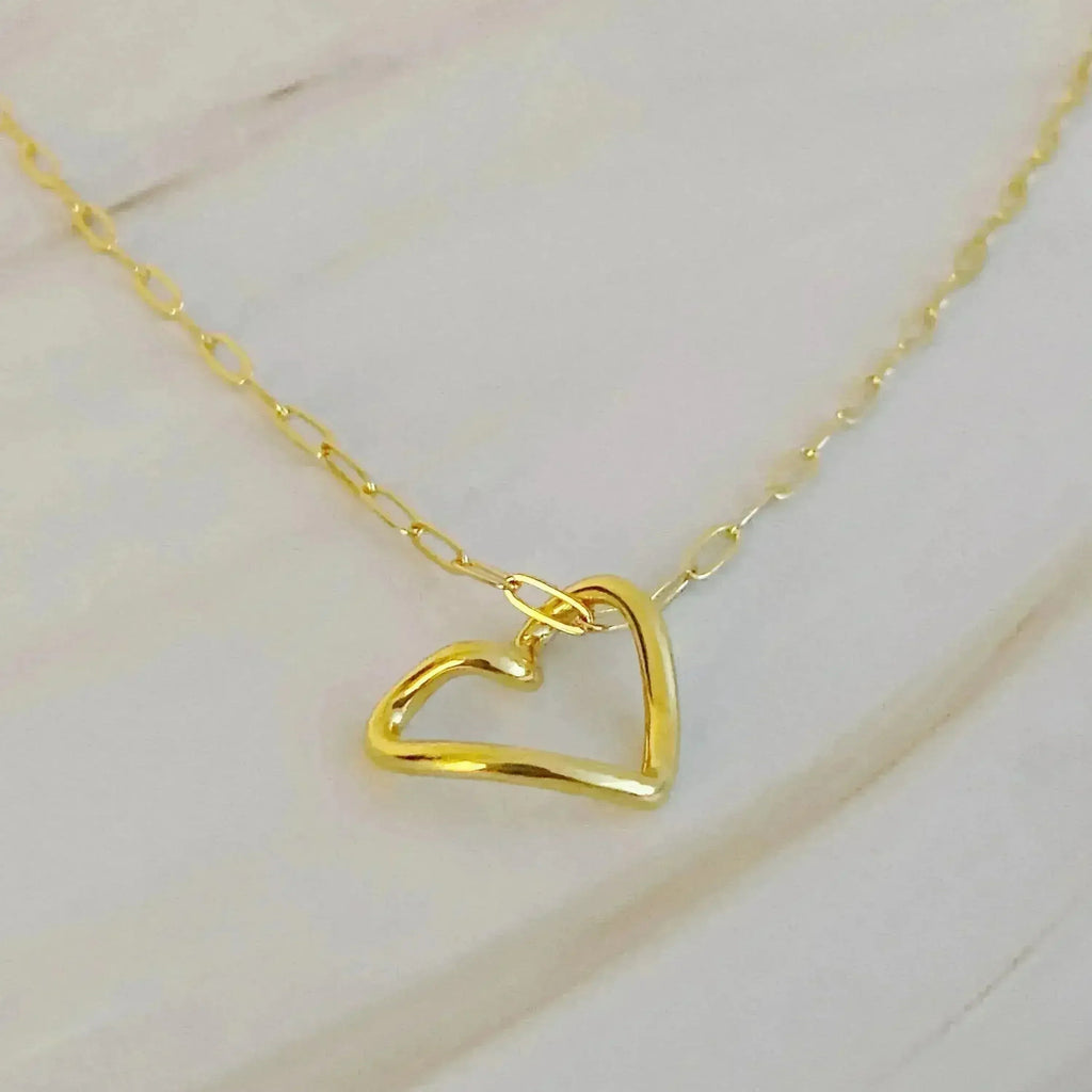 Heart And Chain Necklace - Dainty Gold Heart Pendant | Femstylo