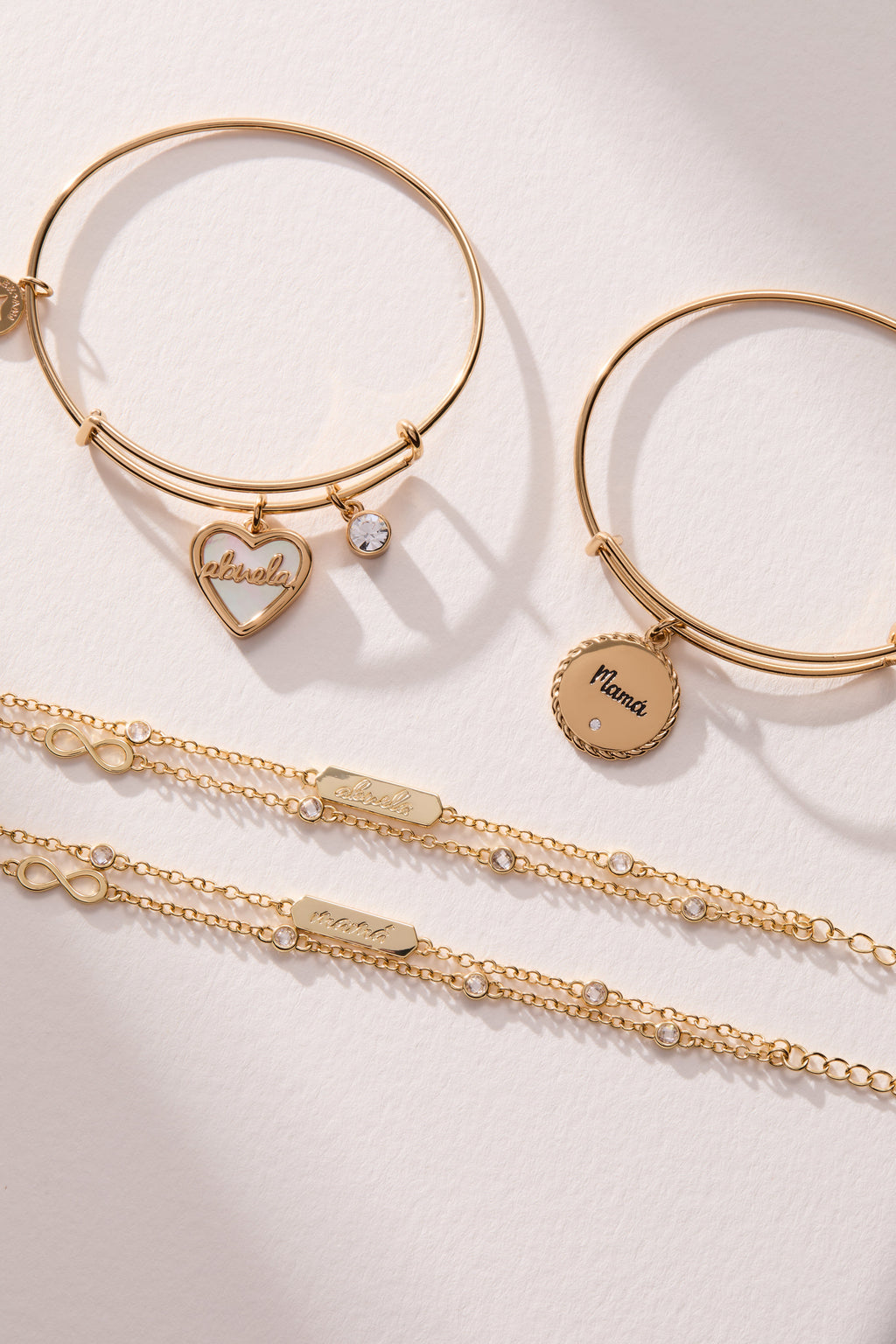 Mamá Charm Bangle