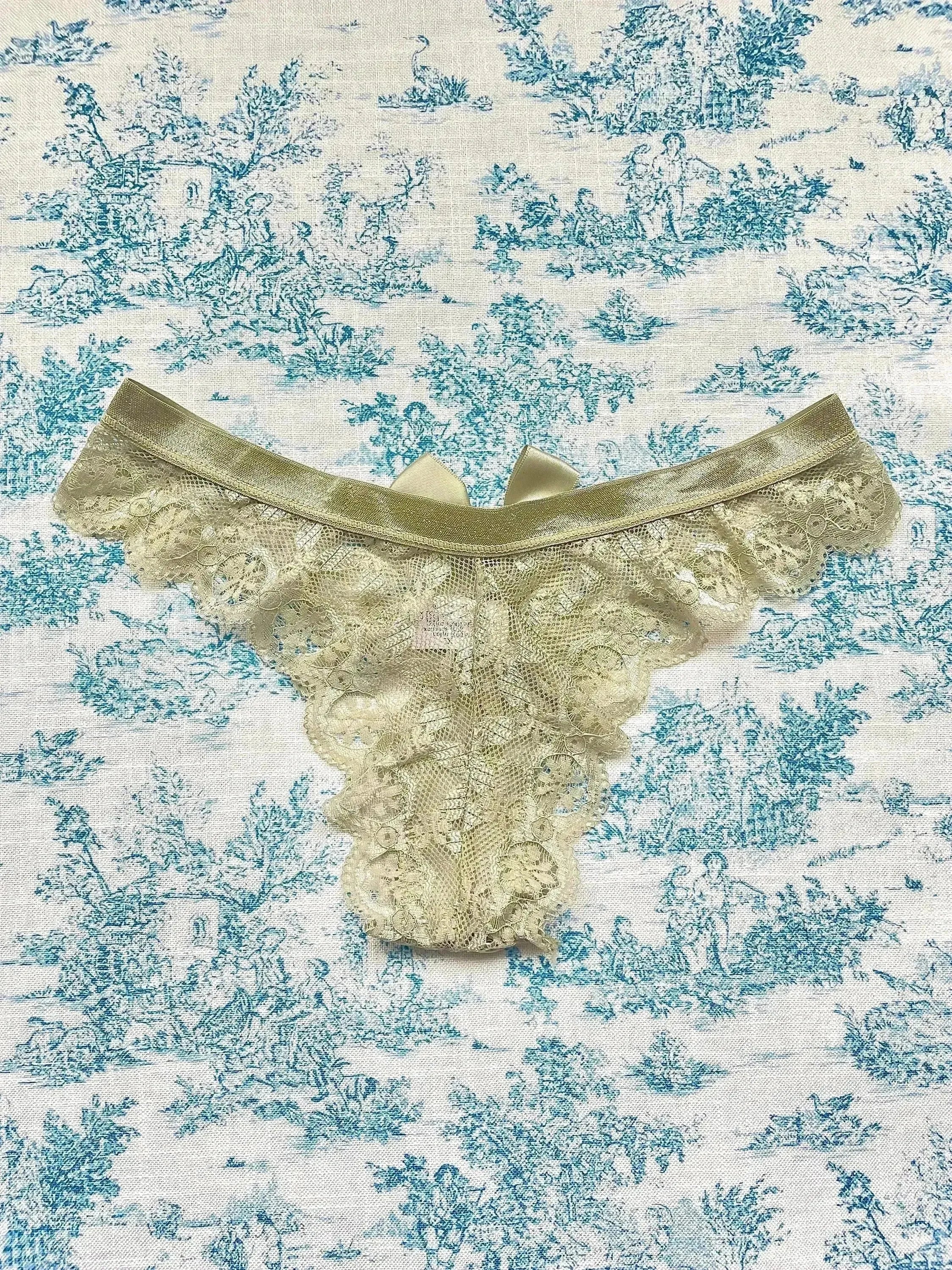 Green Lace Bow Panty - Luxurious Cotton Lingerie | Femstylo
