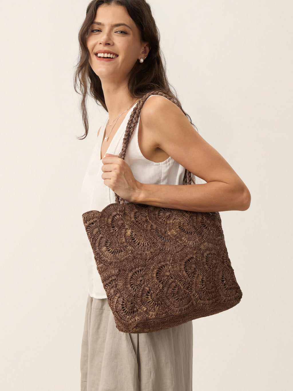 Handwoven Raffia Floral Pattern Tote Bag