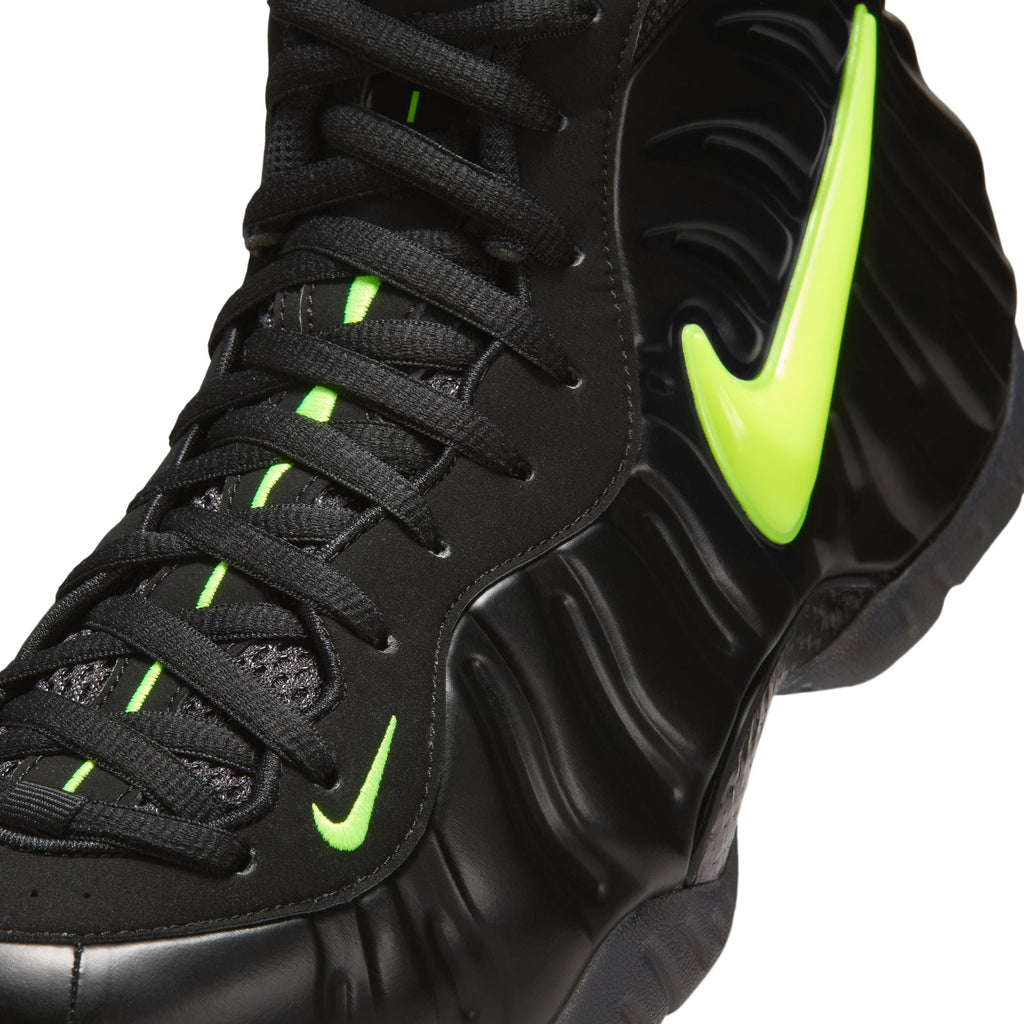 Nike Mens Air Foamposite Pro - Black/Voltage