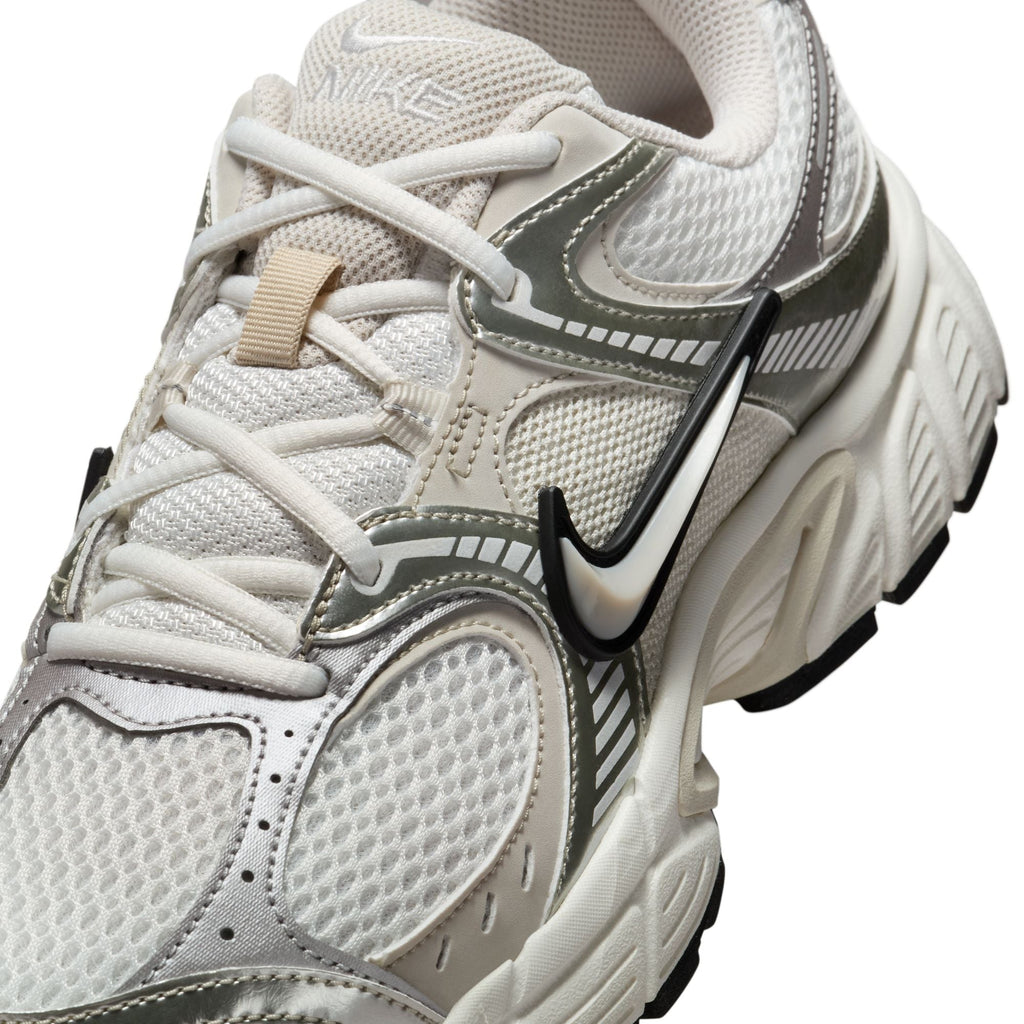 Nike Womens V5 Runner - Summit White