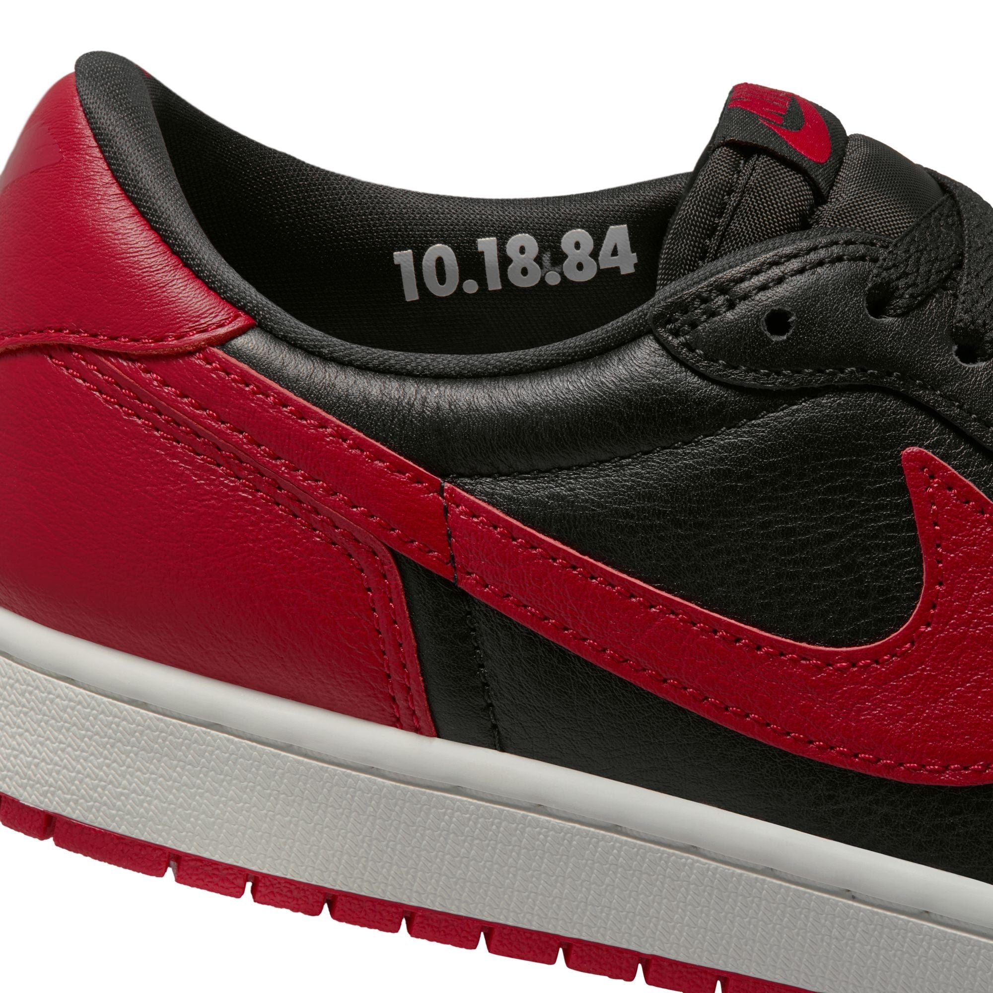 Air Jordan Mens 1 Retro Low OG - Banned