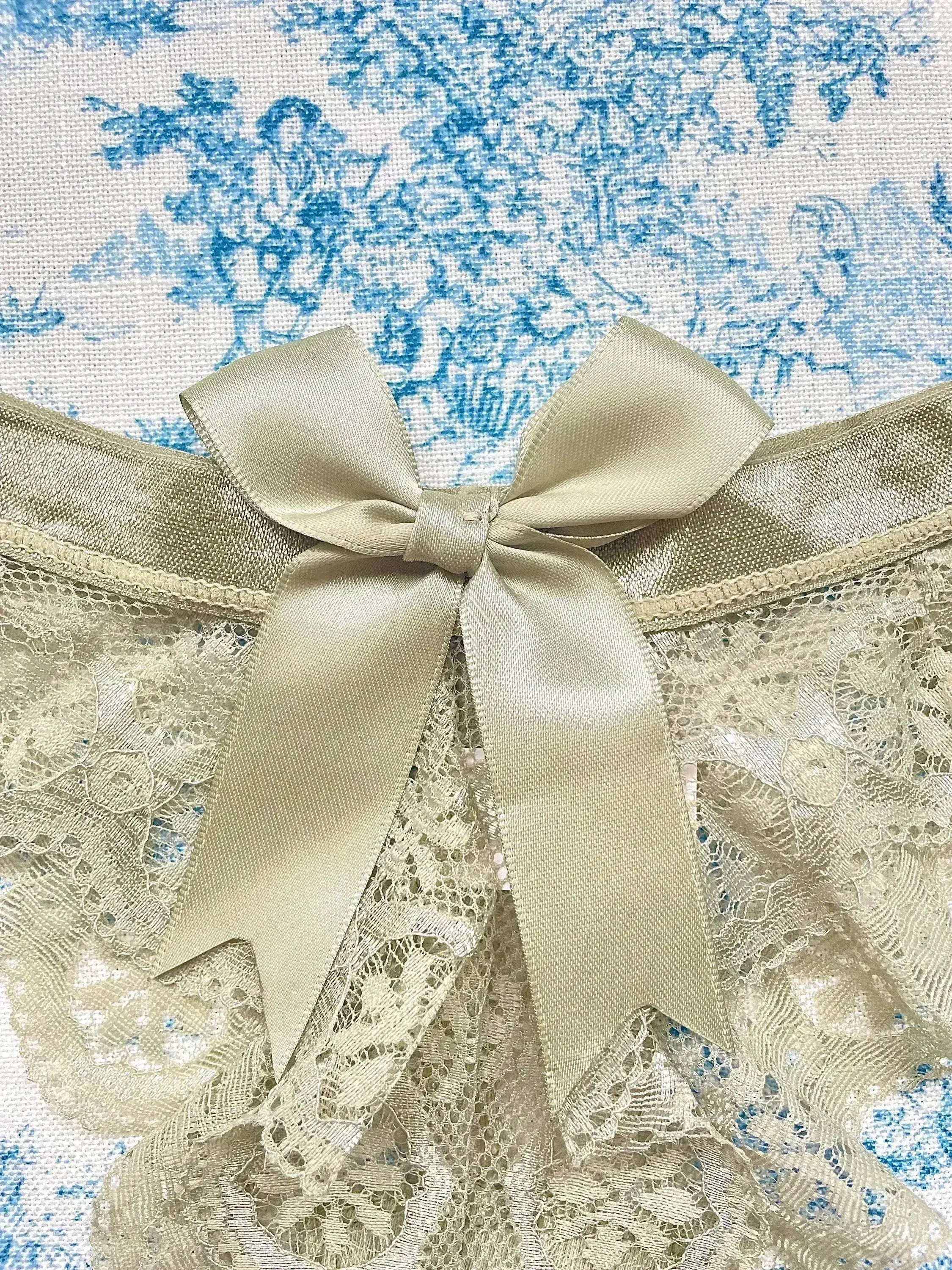 Green Lace Bow Panty - Luxurious Cotton Lingerie | Femstylo