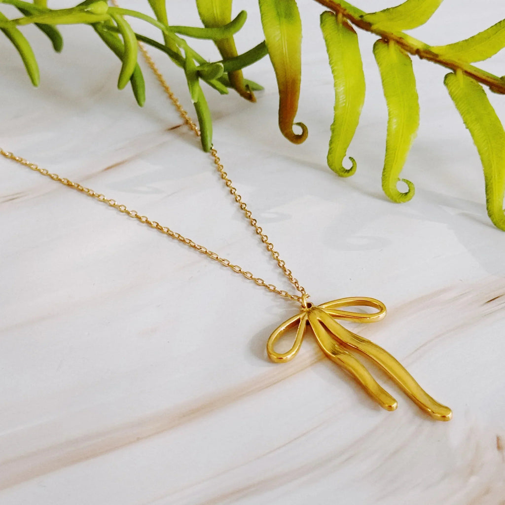 Stylist Bow Pendant Necklace