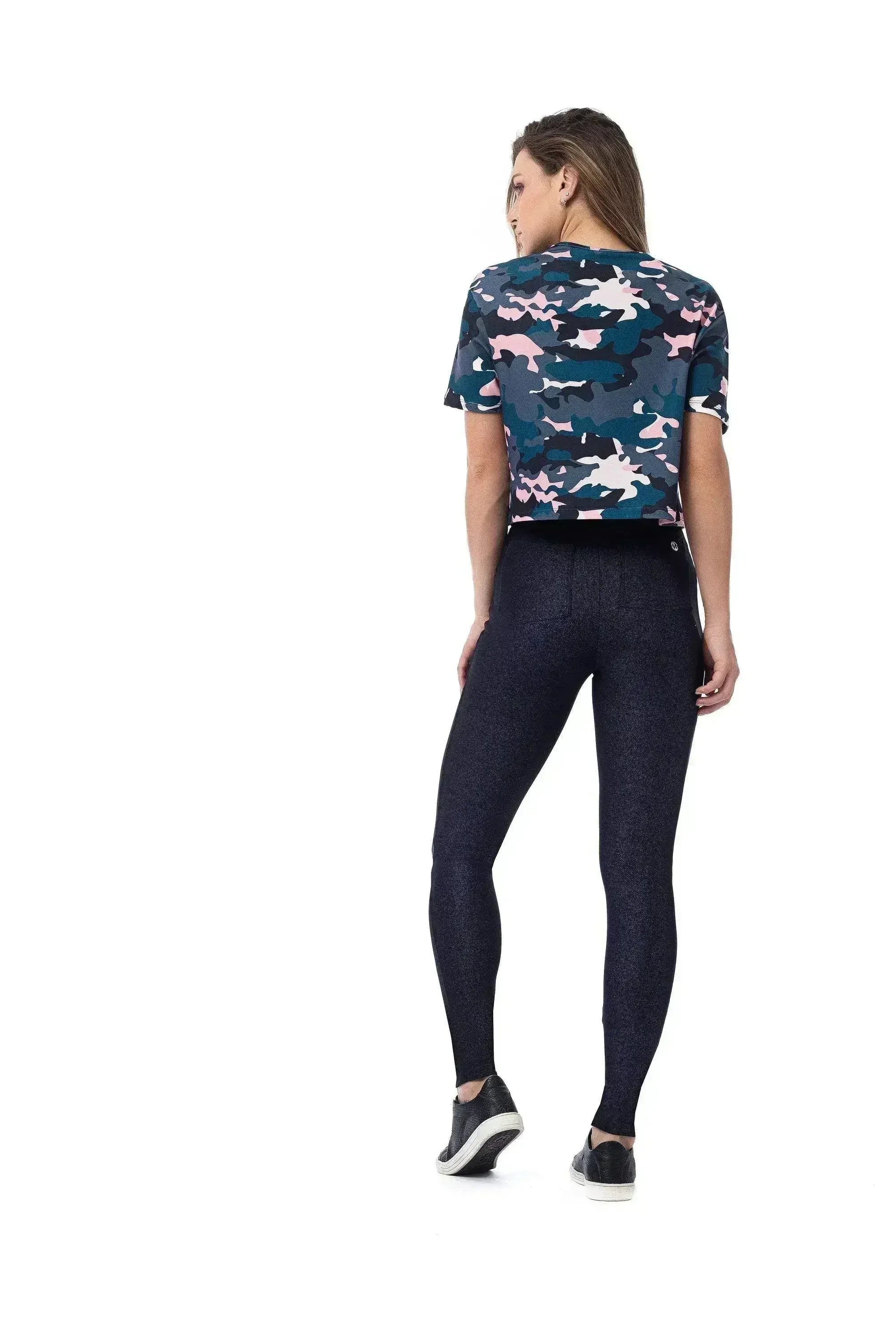 Daisy Camo Short Sleeve Crop Top | Stylish & Comfortable