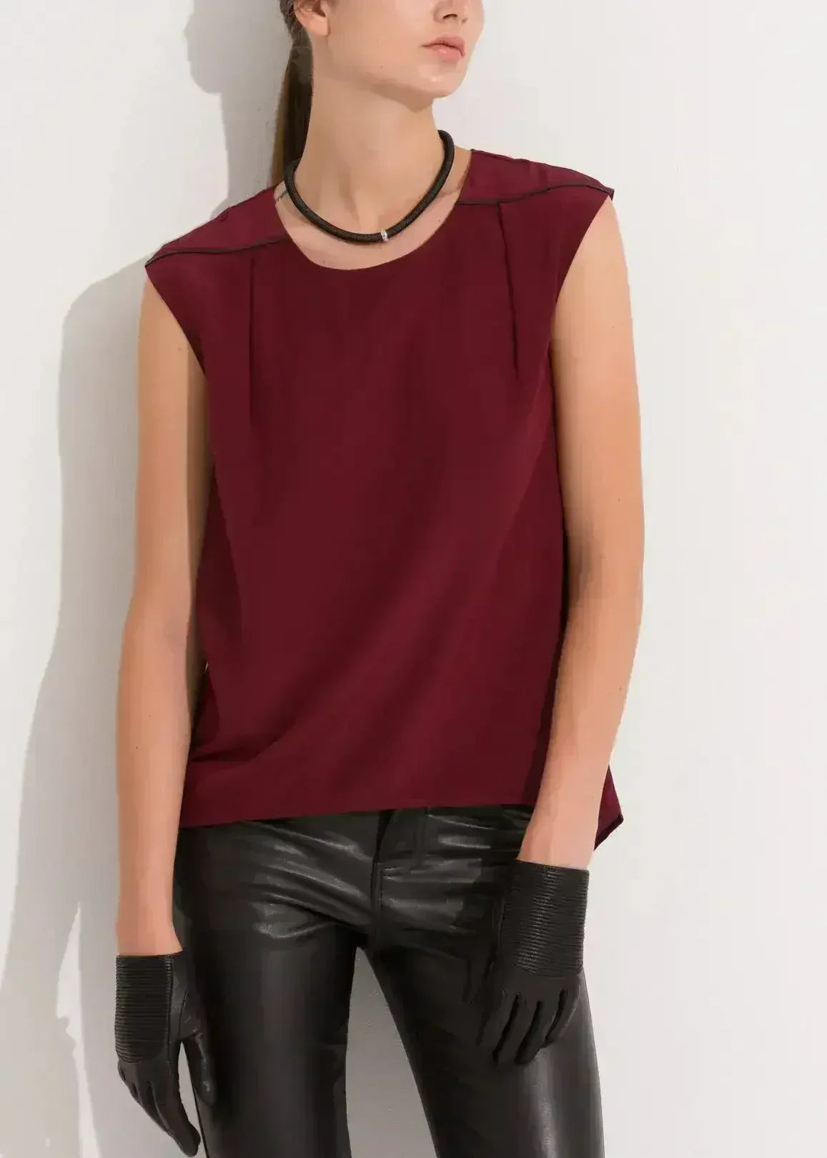 Women's Sleeveless Round Neck Hi Lo Top