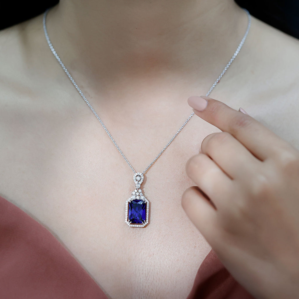 9 Carat Lab Grown Blue Sapphire Vintage Necklace With Silver Chain