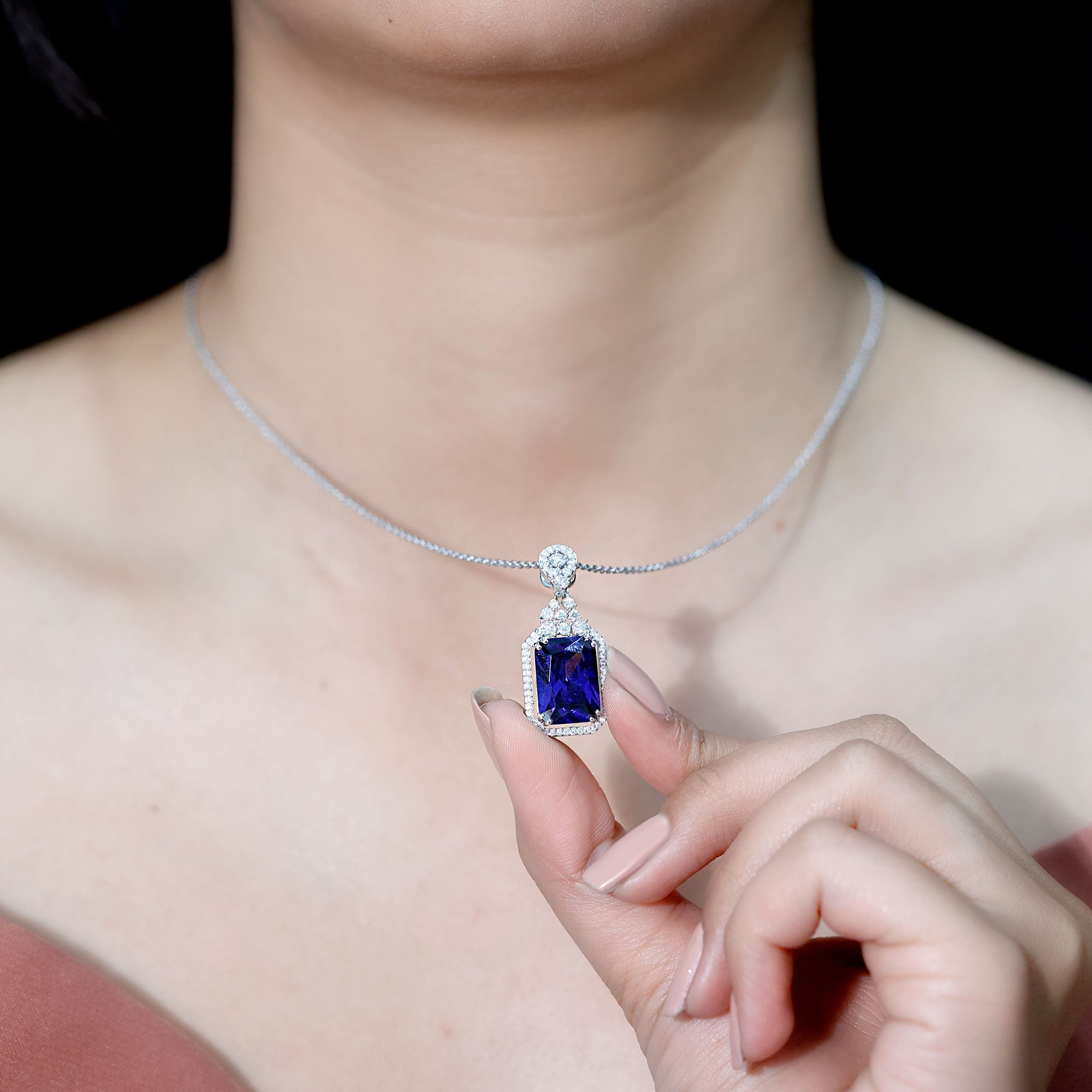 9 Carat Lab Grown Blue Sapphire Vintage Necklace With Silver Chain