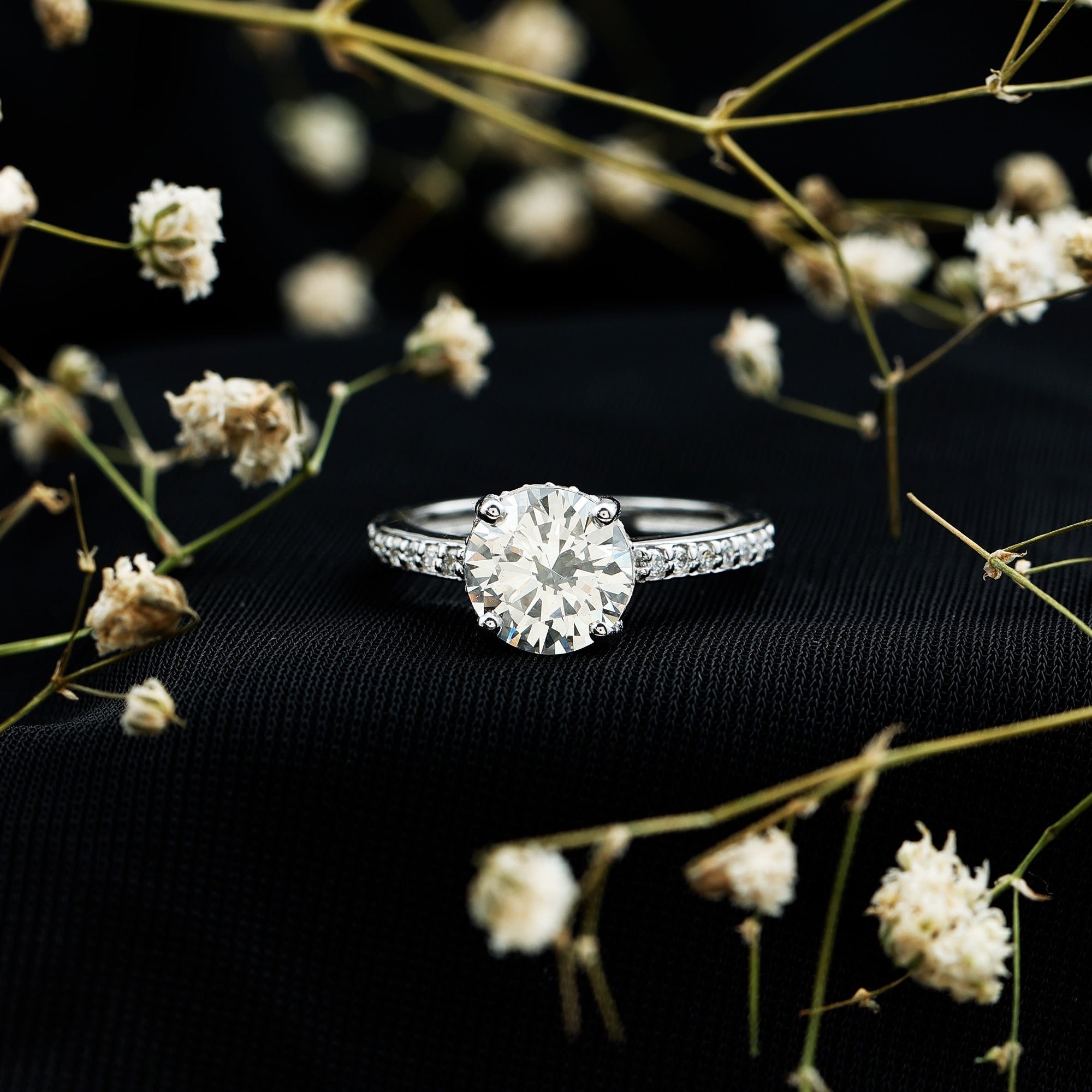2 Carat Round Cut Moissanite Engagement Ring in 4 Prong Setting