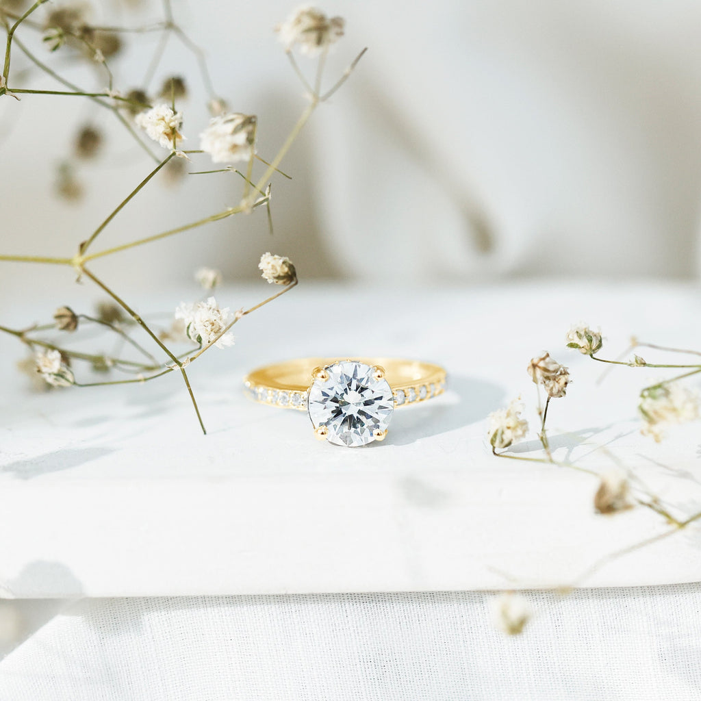 2 Carat Round Cut Moissanite Engagement Ring in 4 Prong Setting