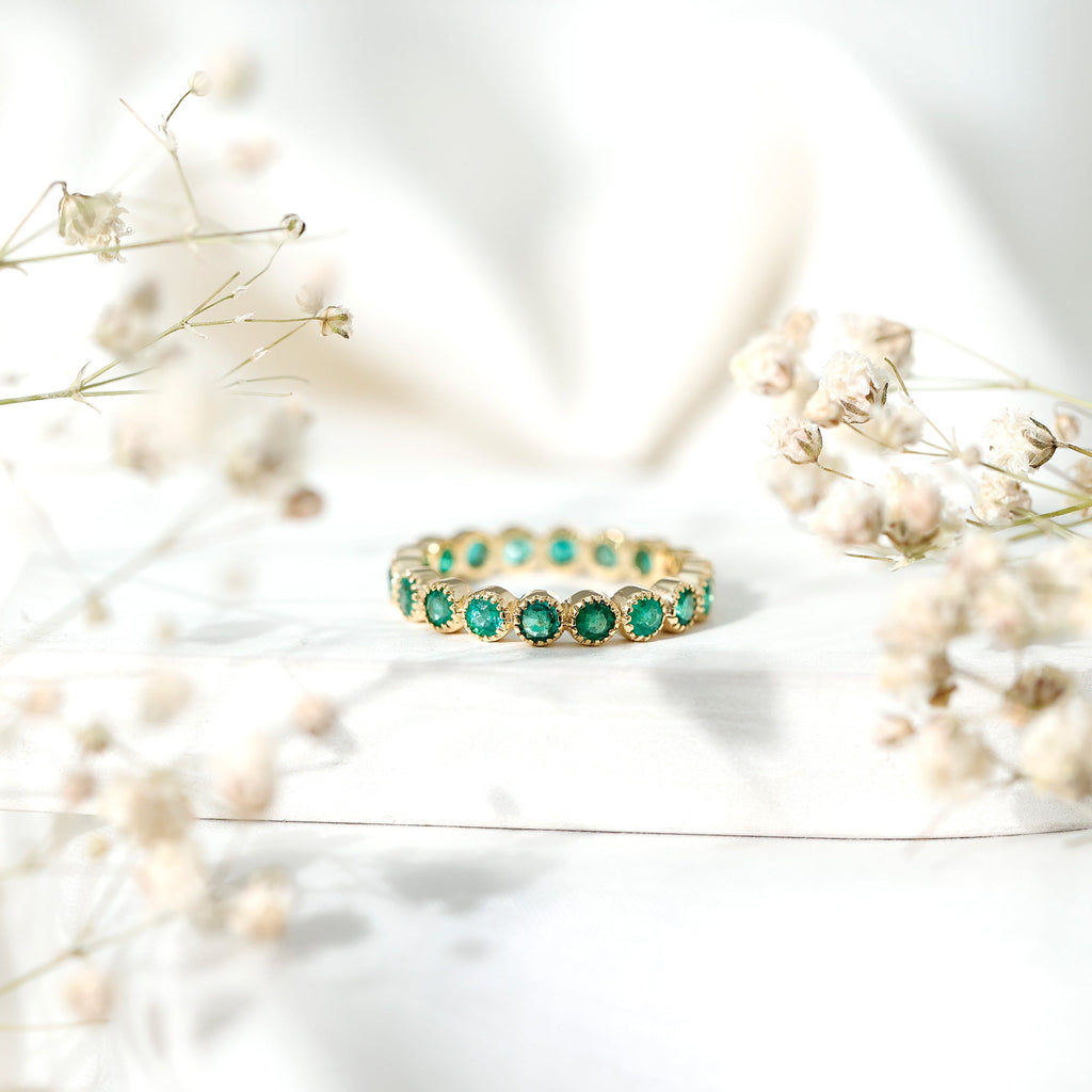 Milgrain Bezel Set Round Emerald Eternity Wedding Band