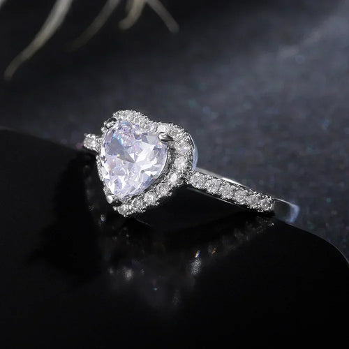 2025 New European and American Peach Heart Ring Women's Personalized Love Shaped Zircon Inlaid Diamond Fashion Jewelry Wholesale